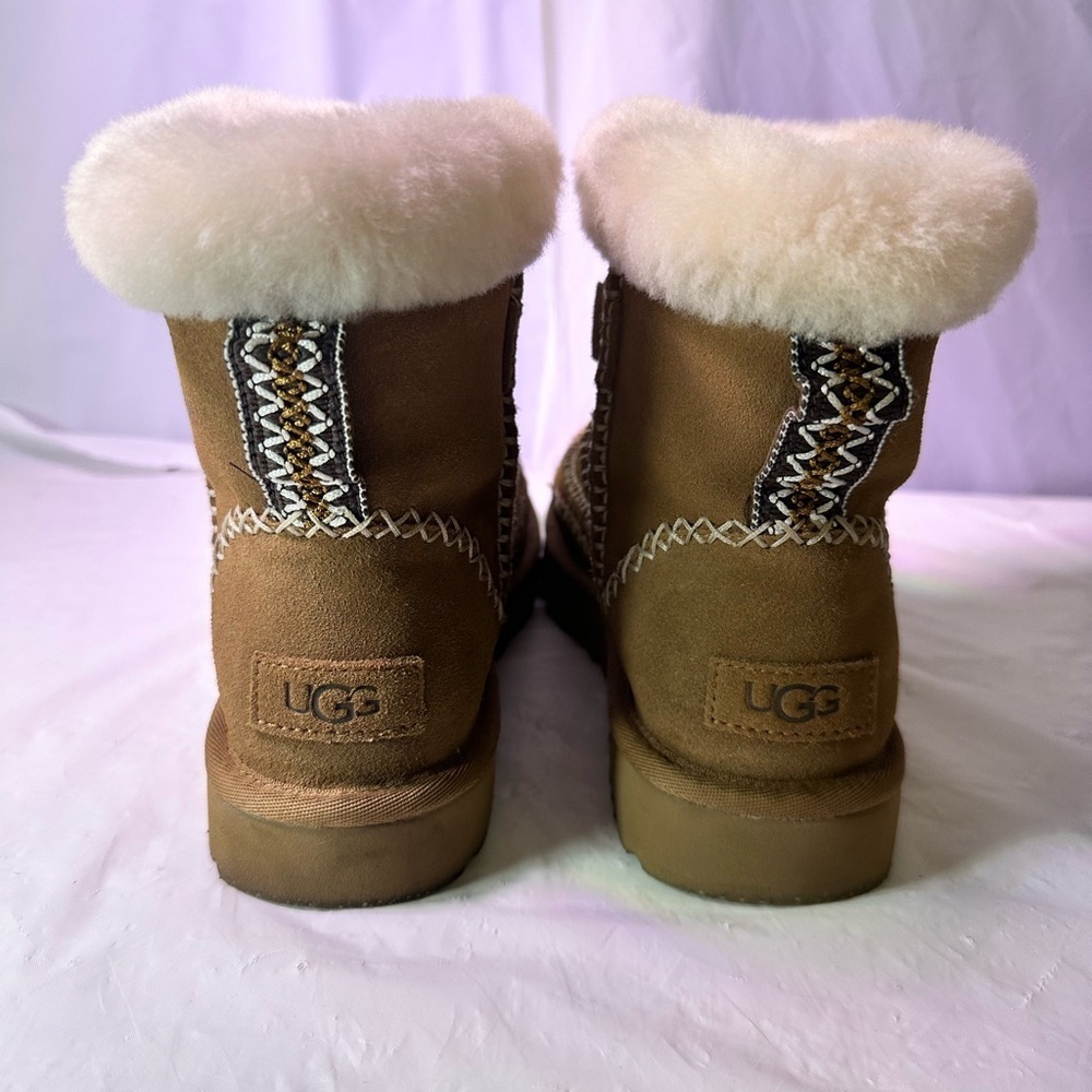 UGG Tan Winter Boots with Cream Fur - Picture 4 of 7